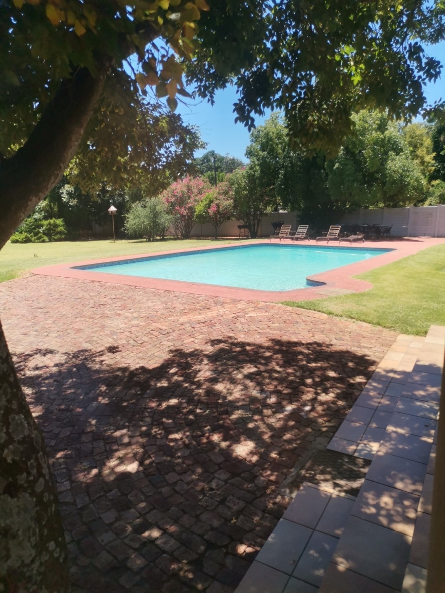 4 Bedroom Property for Sale in Wilkoppies North West